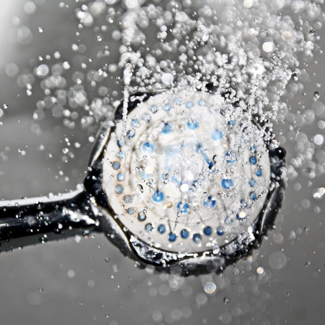 Tips para ahorrar agua en el baño